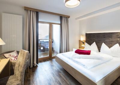 hotel alpenfrieden südtirol busreise nictours 2025