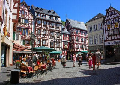Fünf flüsse Busreise nictours 2025