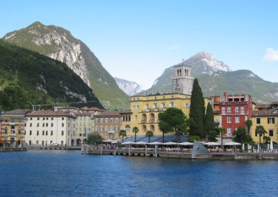 Goldener Oktober am Gardasee Busreise nictours 2026
