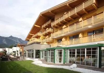 Salzburger Land Busreise nictours Hotel Gutjahr