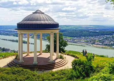 Fünf flüsse Busreise nictours 2025 Niederwaldtempel