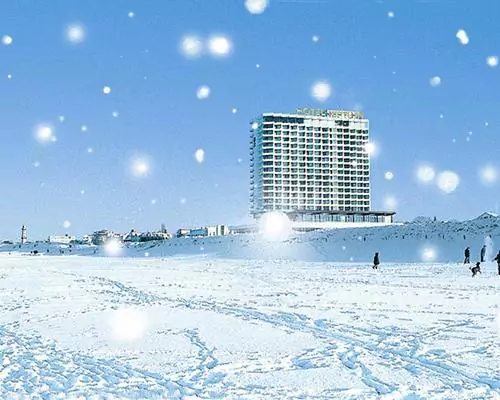 Hotel Neptun im Winter mit nictours