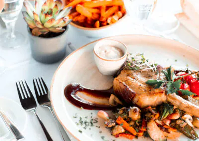 Silvester Güstrow nictours Busreise Restaurant