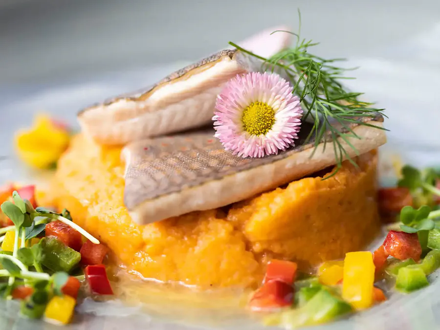 Silvester Güstrow nictours Busreise Restaurant